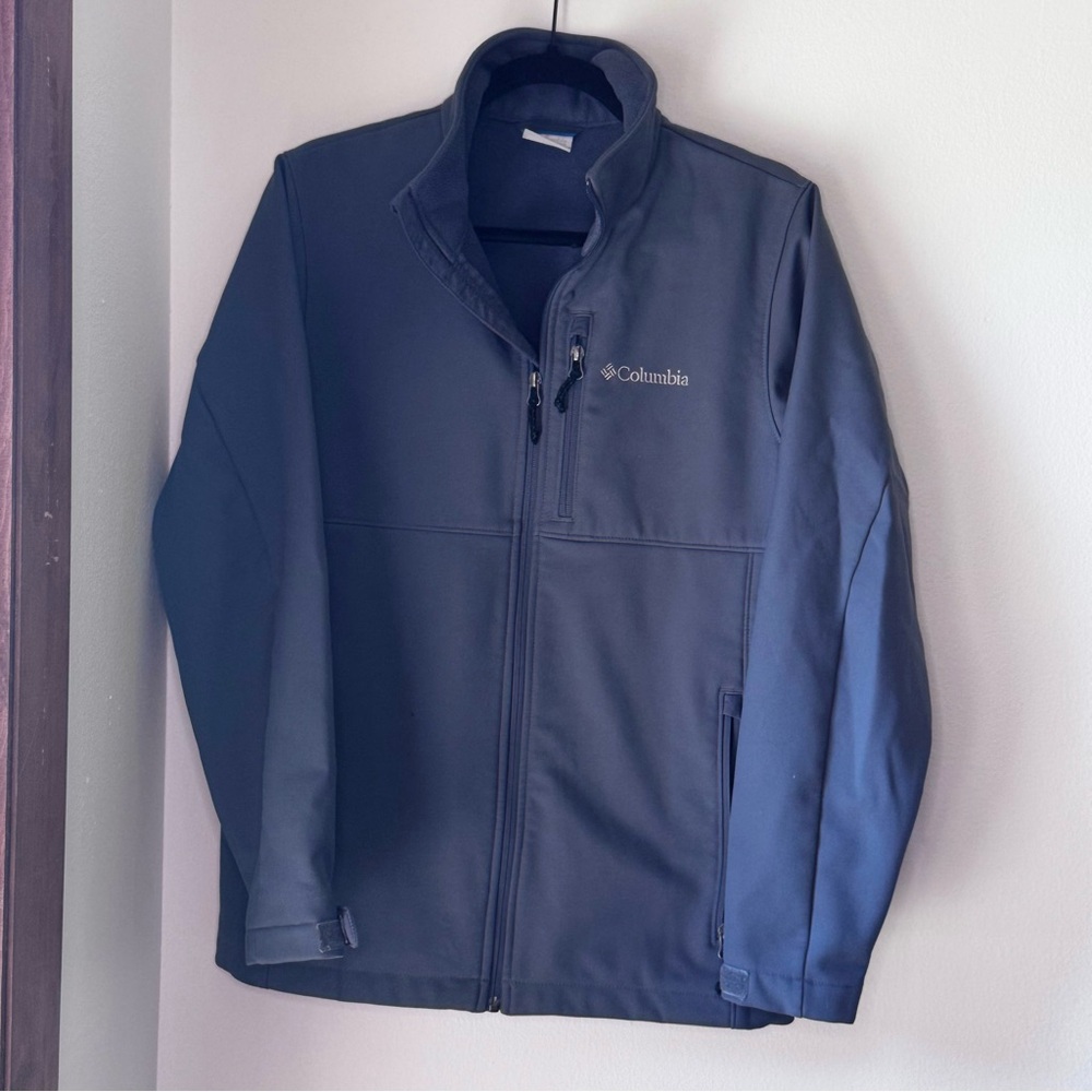 Columbia‎ Men's Navy Performance Jacket